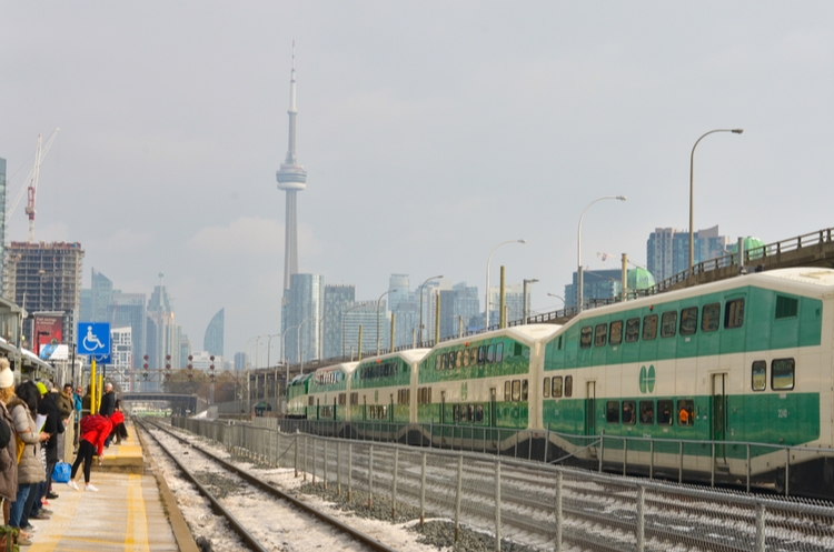 shutterstock_1595974456_GO Train_s